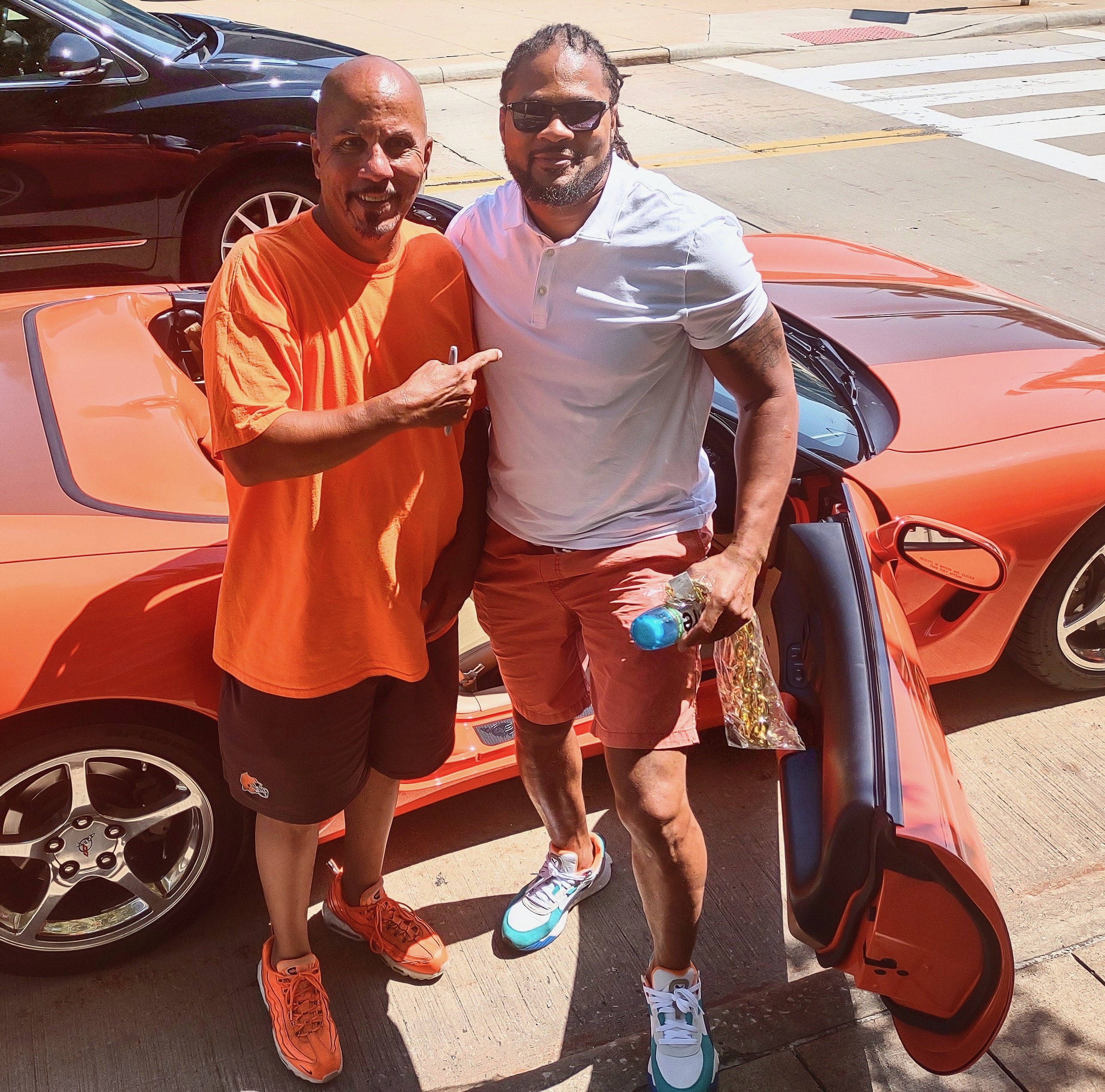 Ray “Showdawg” Prisby & a guest beside JB Corvette