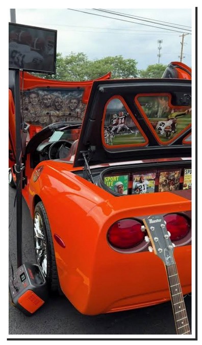 JB’s signature vertical-door display
